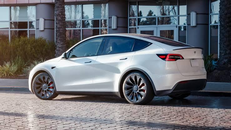 2023 Tesla Model Y Long Range AWD